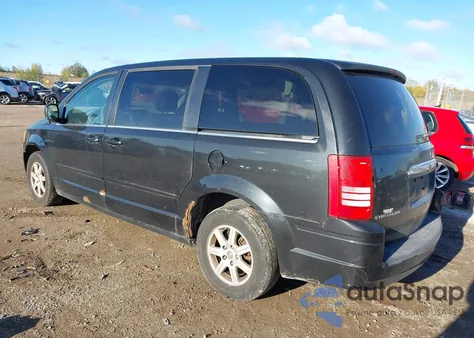 2010 Chrysler Town & Country New Lx from USA, damaged, VIN 2A4RR2D19AR456396